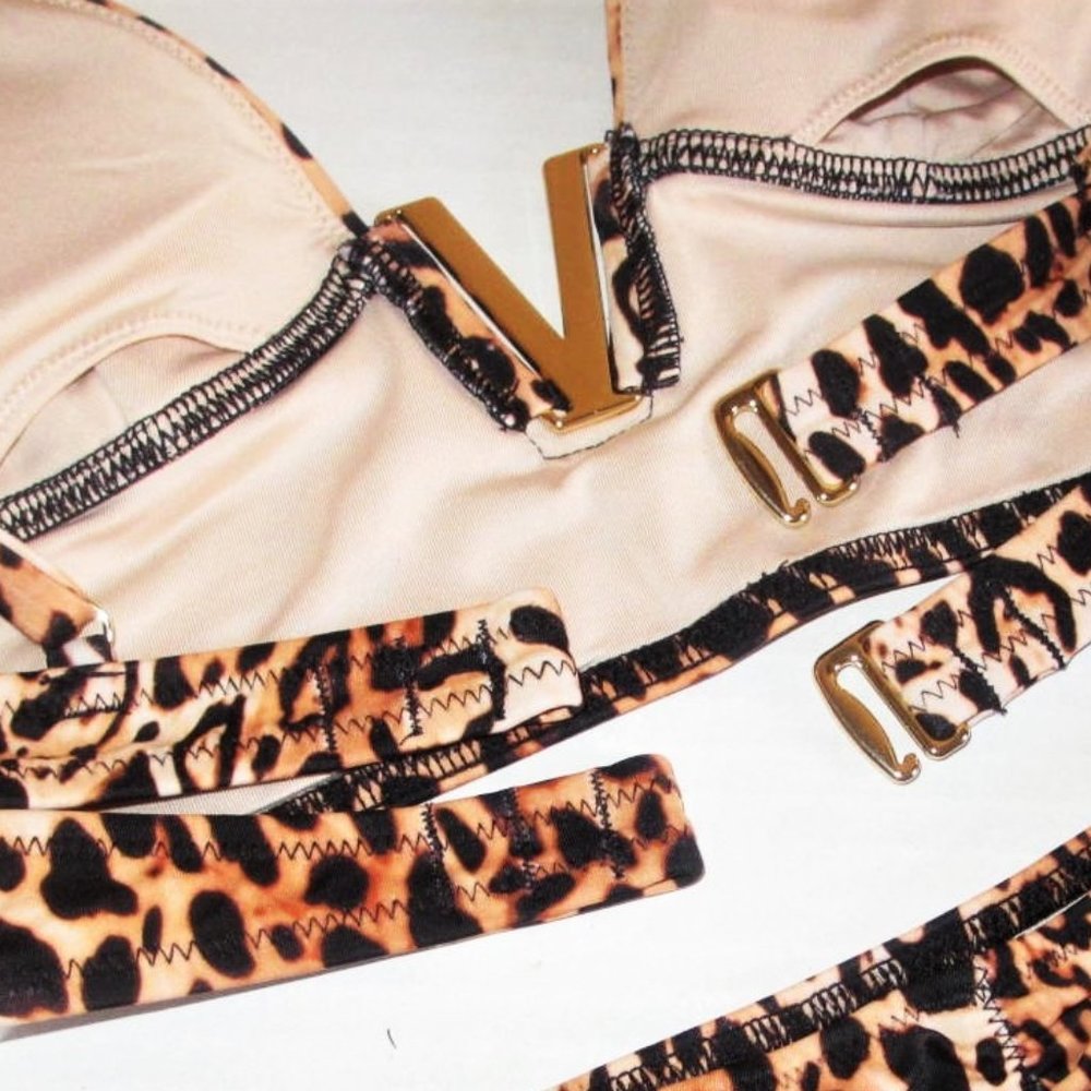 Victoria Secret Swim V-Hardware Bikini Top XS Extra-Small Leopard 30A-C 32A-B - Picture 6 of 8